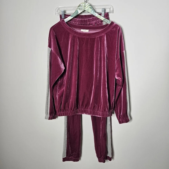 New! Easel Velour Velvet Top & Jogger Pants Set - Picture 1 of 8